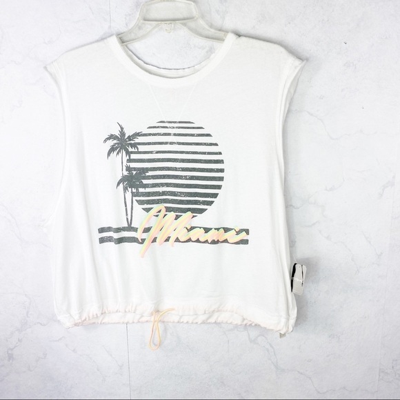 [Free People] Lightweight Graphic Workout Tee - Picture 1 of 4